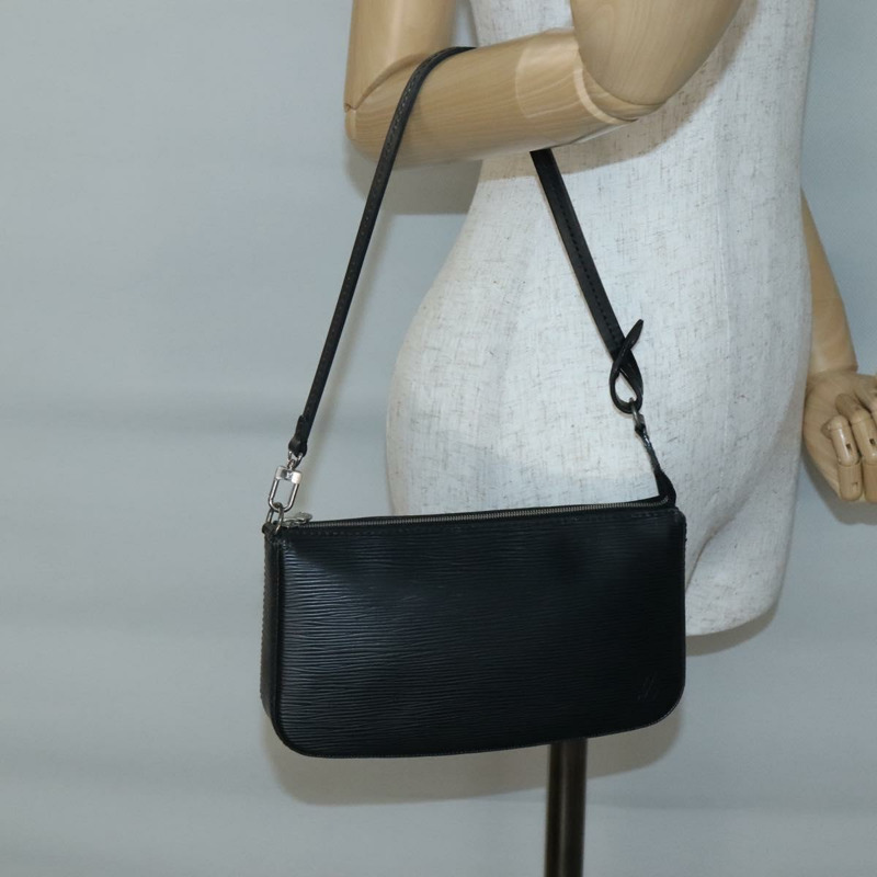 【日本直送】LOUIS VUITTON Epi Pochette Accessoires 配件袋 黑色 M52982 正品 140897-22