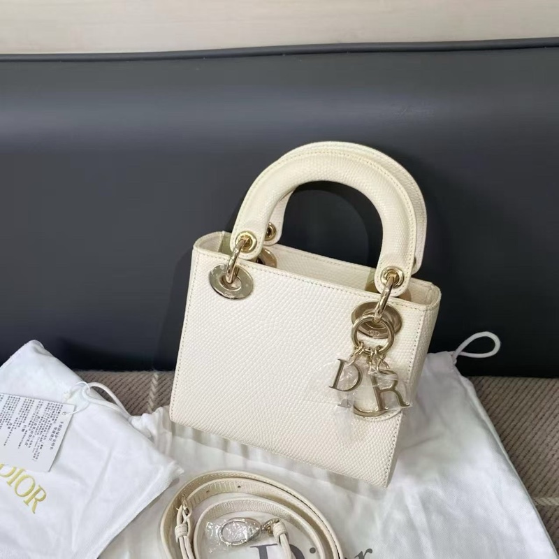 Dior三格白色蜥蜴皮金扣戴妃包,2022年購入-6