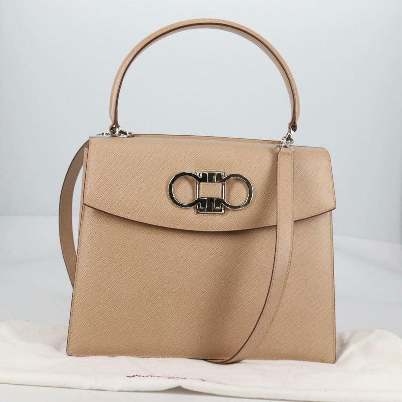 【日本直送】Salvatore Ferragamo Gancini 手提包 皮革 2 向 米色 銀色 正品 142127V-11