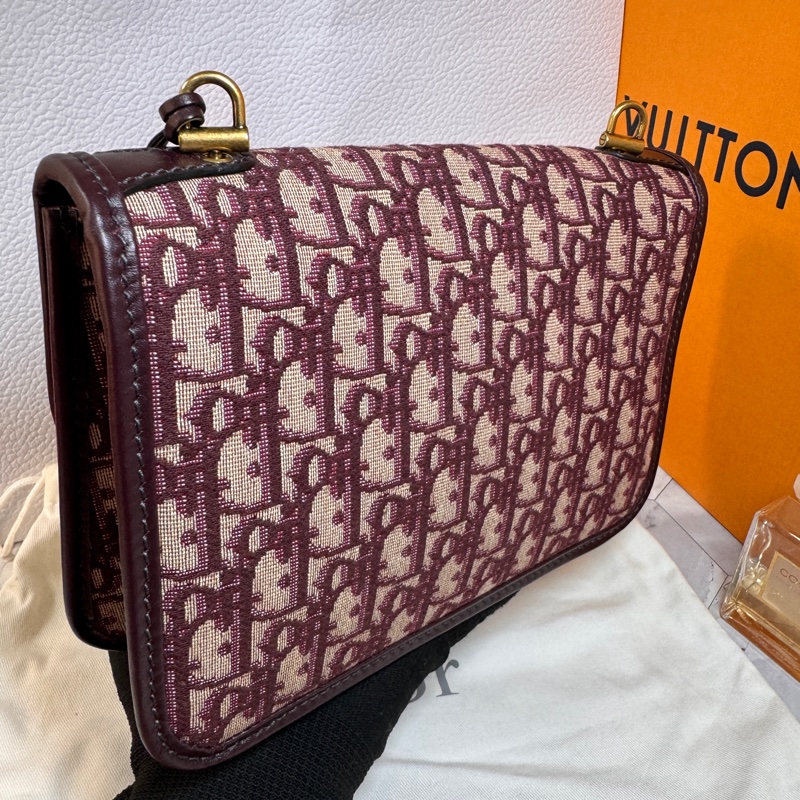 💞💞Dior 復古風格紅老花 #郵差包 斜背包-10