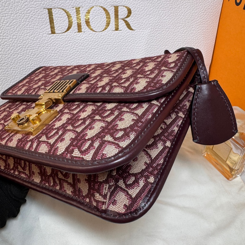 💞💞Dior 復古風格紅老花 #郵差包 斜背包-15