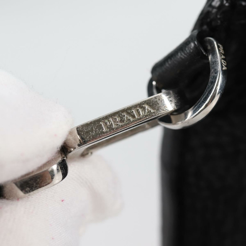 【日本直送】PRADA 手拿包 皮革 黑色銀色 2VF006 正品 yk19468V-8