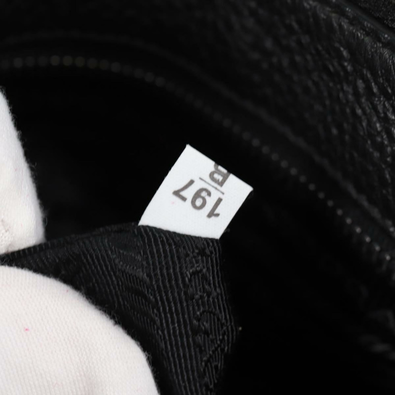 【日本直送】PRADA 手拿包 皮革 黑色銀色 2VF006 正品 yk19468V-11