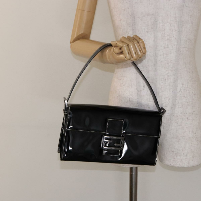 【日本直送】FENDI Mamma Baguette 肩背包 琺瑯黑色 正品 ep10832-23
