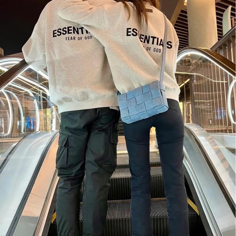 BV #經典編織時尚 #15格斜背包 #牛仔包-2