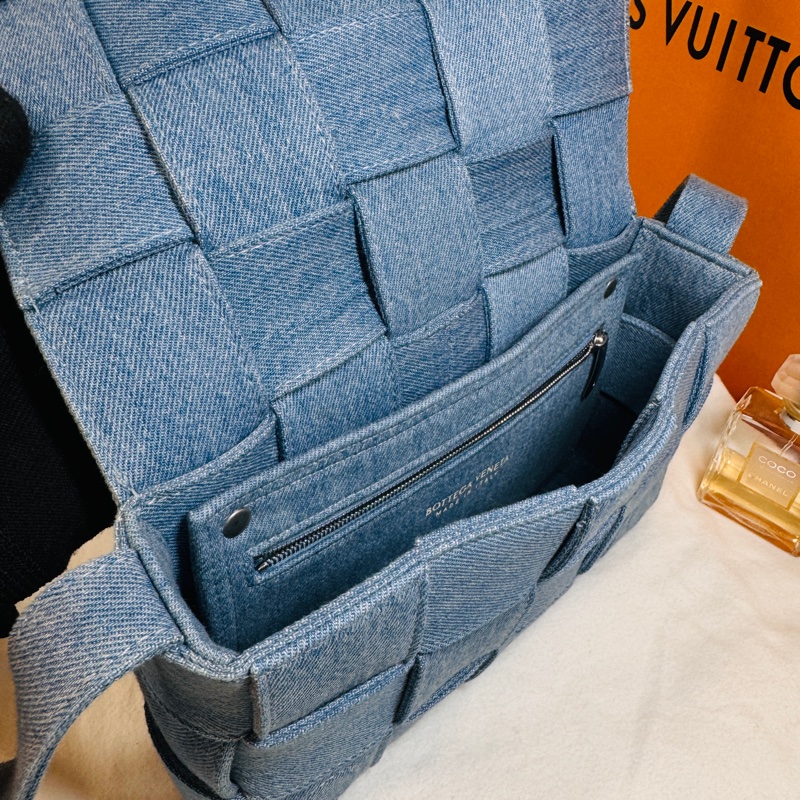 BV #經典編織時尚 #15格斜背包 #牛仔包-28