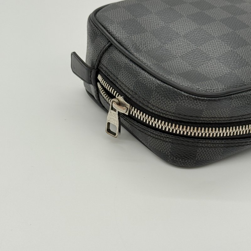 Louis Vuitton 路易威登 黑色 棋盤格 拉鍊 梳洗包 手拿包-4