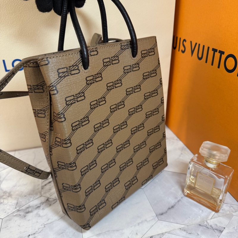 🎁 Balenciaga 琴譜包 #背帶款-10