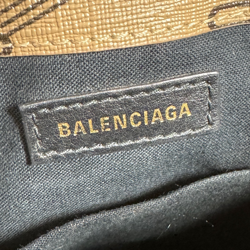 🎁 Balenciaga 琴譜包 #背帶款-24