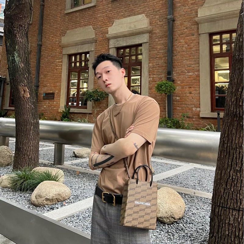 🎁 Balenciaga 琴譜包 #背帶款-33