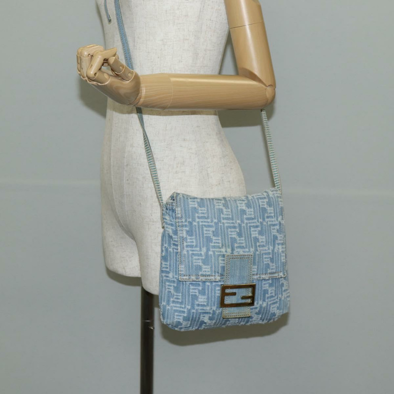 【日本直送】FENDI Zucca 帆布 Mamma Baguette 單肩包 牛仔藍金色 正品 hk2972V-26