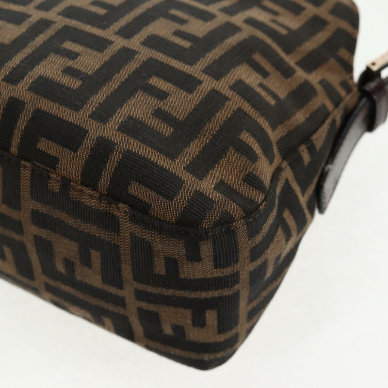 【日本直送】FENDI Zucca 帆布 Mamma Baguette 單肩包 黑棕色 正品 143821V-17