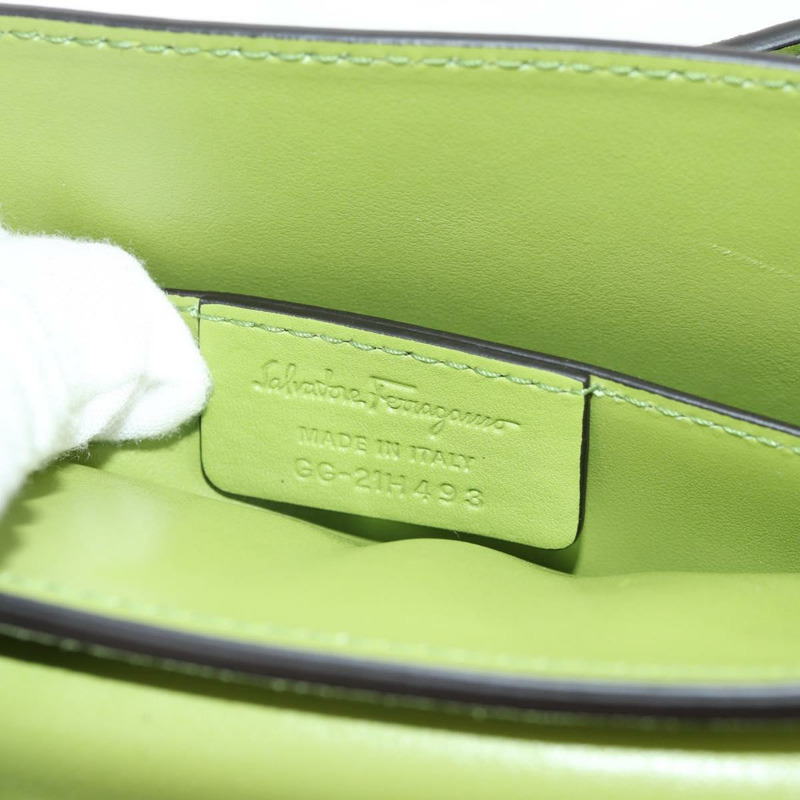 【日本直送】Salvatore Ferragamo 手提包 絨面革 皮革 2 款 綠金色 正品 128919V-23