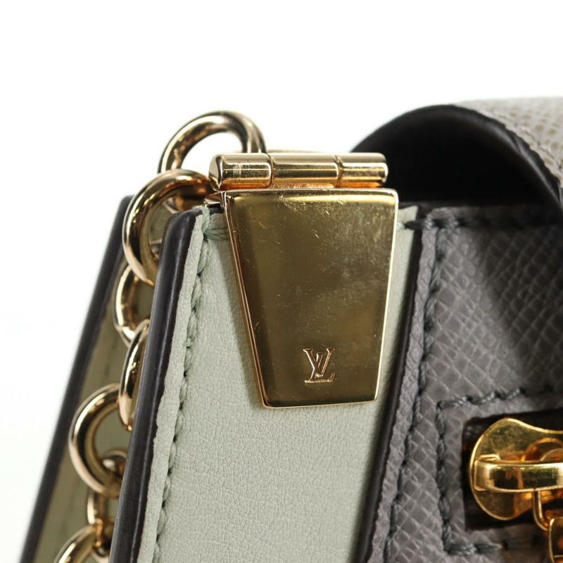 【日本直送】LOUIS VUITTON Taiga Trapeze 單肩包 Gracie LV 正品 130675M-15