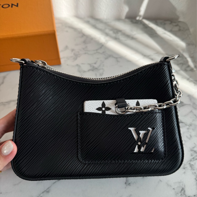 LV M20998黑EPI二合一小斜背-1