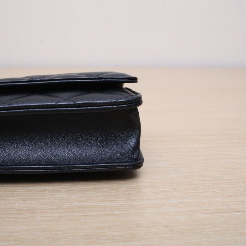 CHANEL CFWOC19黑色羊皮晶片開金扣金球調節扣肩帶肩背包-4