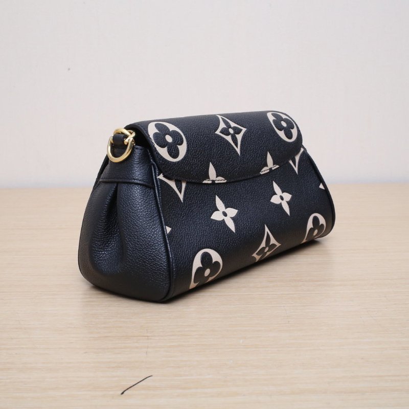 LOUIS VUITTON Favorite鏈條雲朵包黑色牛皮晶片肩背包-1