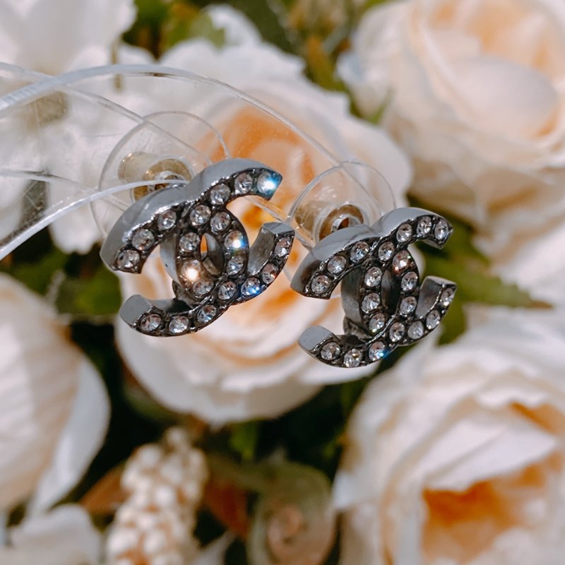 TW4488 Chanel香奈兒經典1.5cm閃石耳環 Classic CC Logo Earrings Crystal x PHW-6