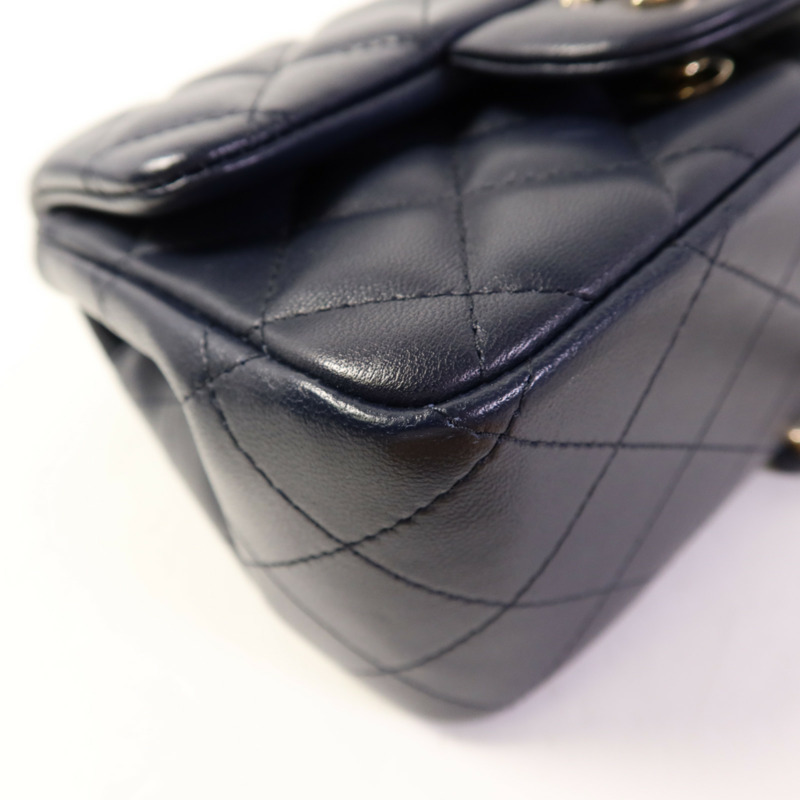 CHANEL 羊皮皮革Mini Classic 17金扣肩背袋-12