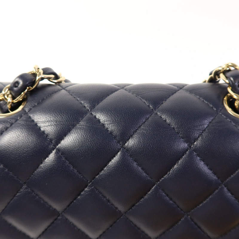 CHANEL 羊皮皮革Mini Classic 17金扣肩背袋-17