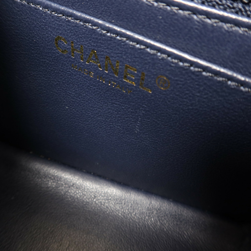 CHANEL 羊皮皮革Mini Classic 17金扣肩背袋-19