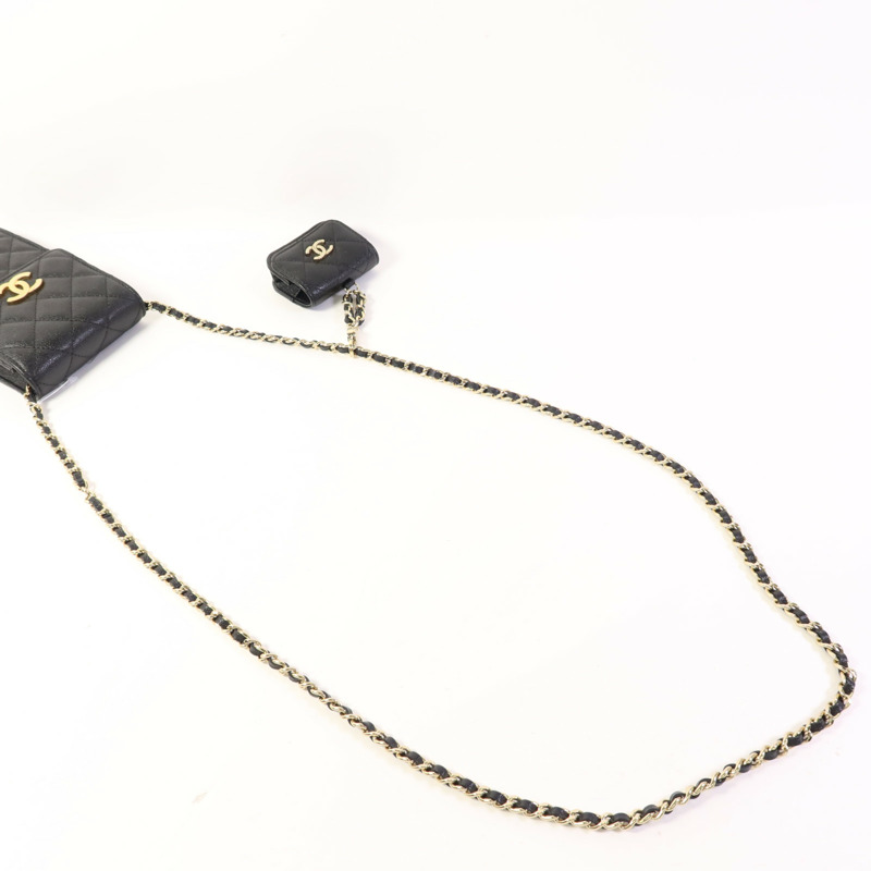 CHANEL 牛皮皮革Phone and Airpods Case金扣手機袋-4