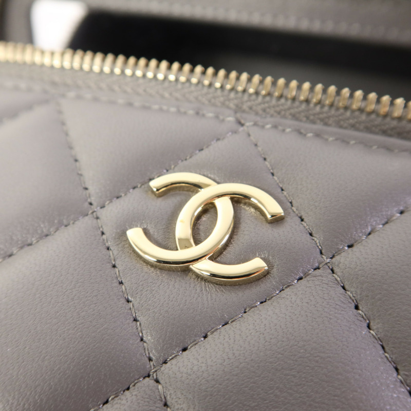 CHANEL 羊皮皮革Vanity Case金扣手挽肩背兩用袋-8