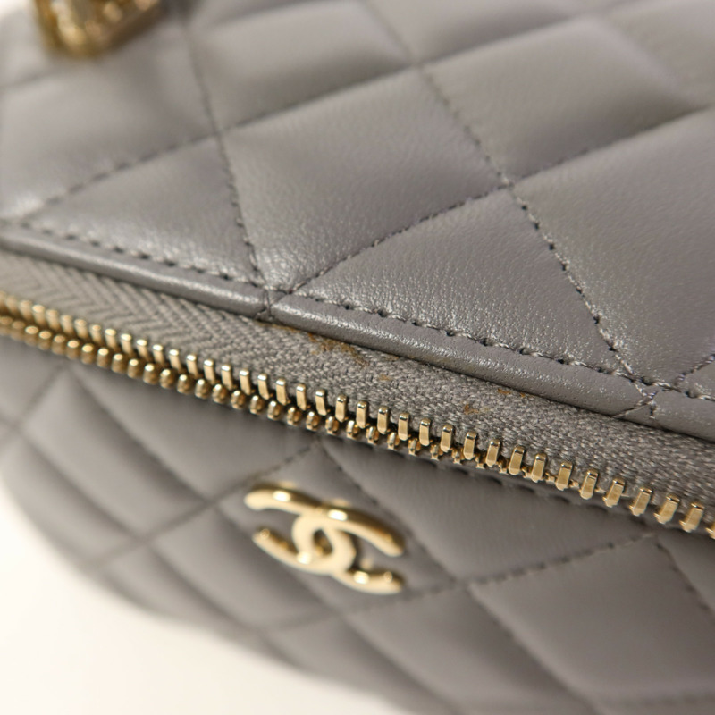 CHANEL 羊皮皮革Vanity Case金扣手挽肩背兩用袋-13