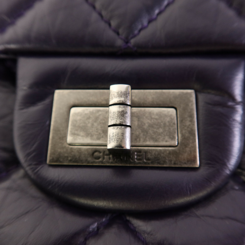 CHANEL 牛皮皮革2.55 Jumbo銀扣鏈帶肩背袋-11