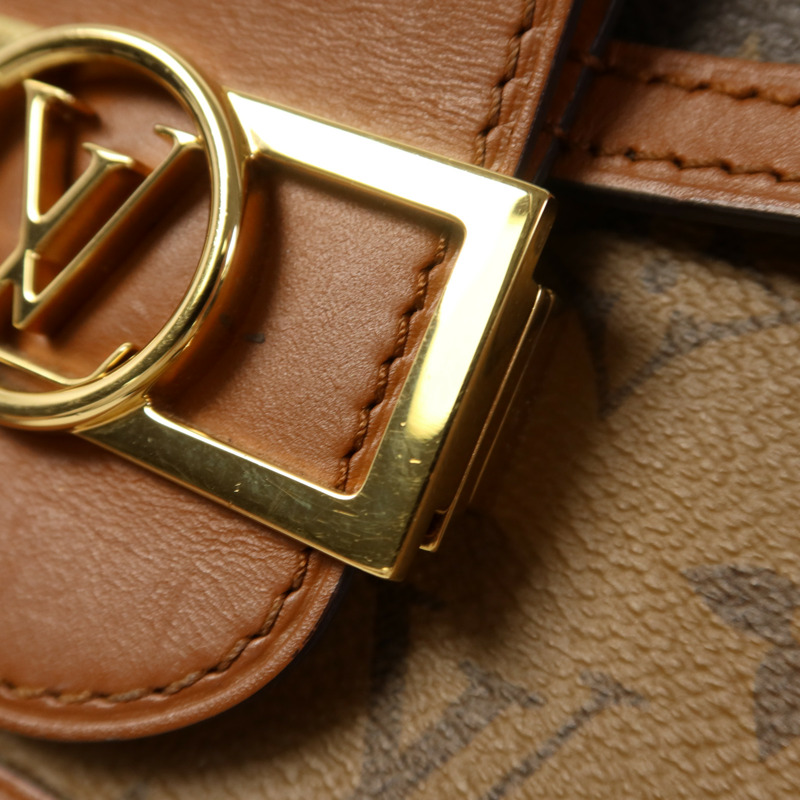 LOUIS VUITTON Monogram Reverse Mini Dauphine金扣肩背袋-10