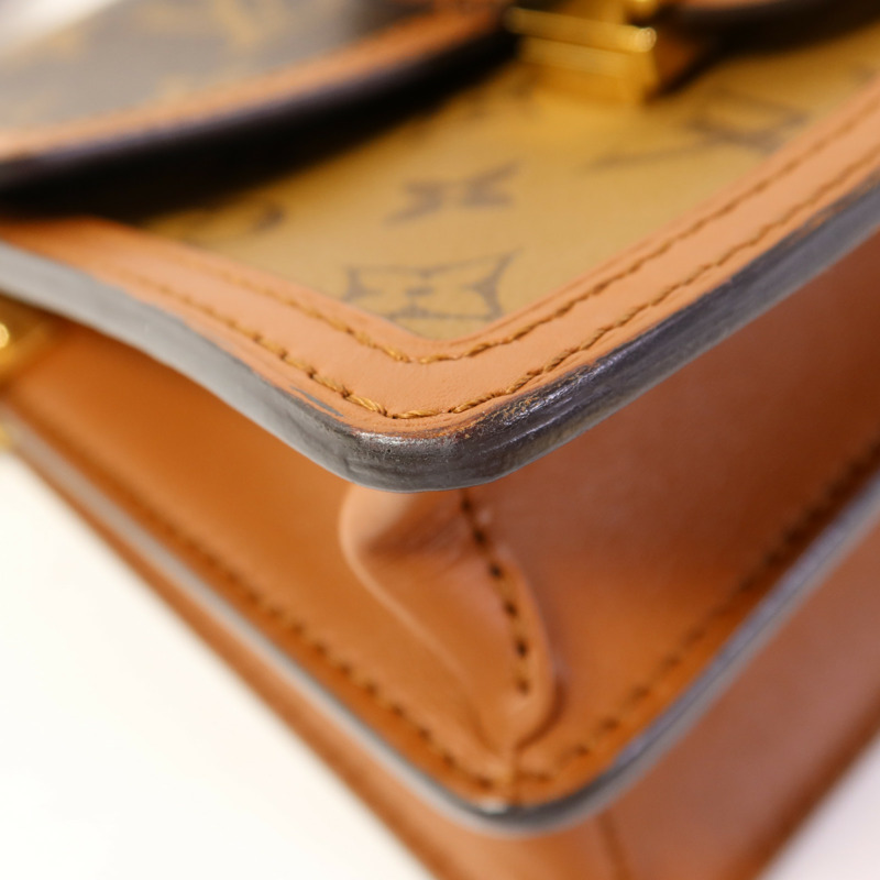 LOUIS VUITTON Monogram Reverse Mini Dauphine金扣肩背袋-14