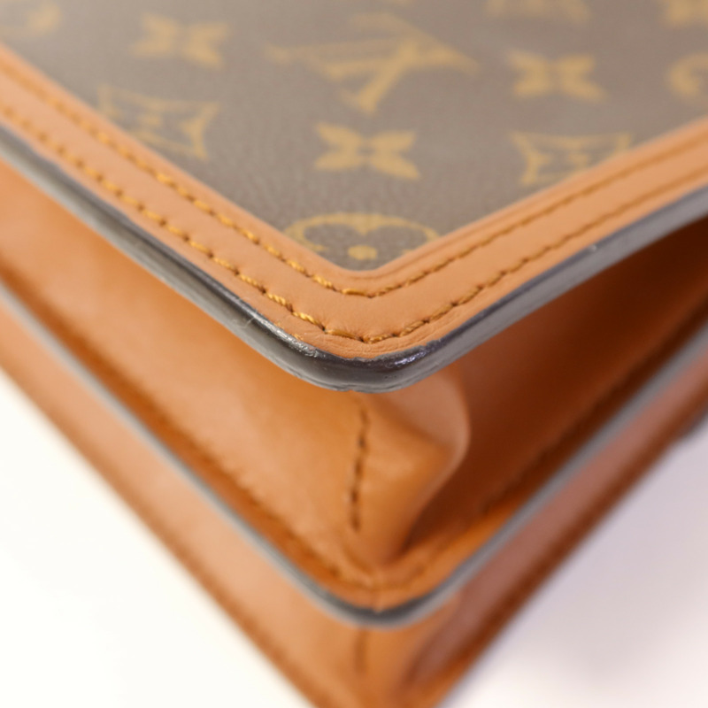 LOUIS VUITTON Monogram Reverse Mini Dauphine金扣肩背袋-15
