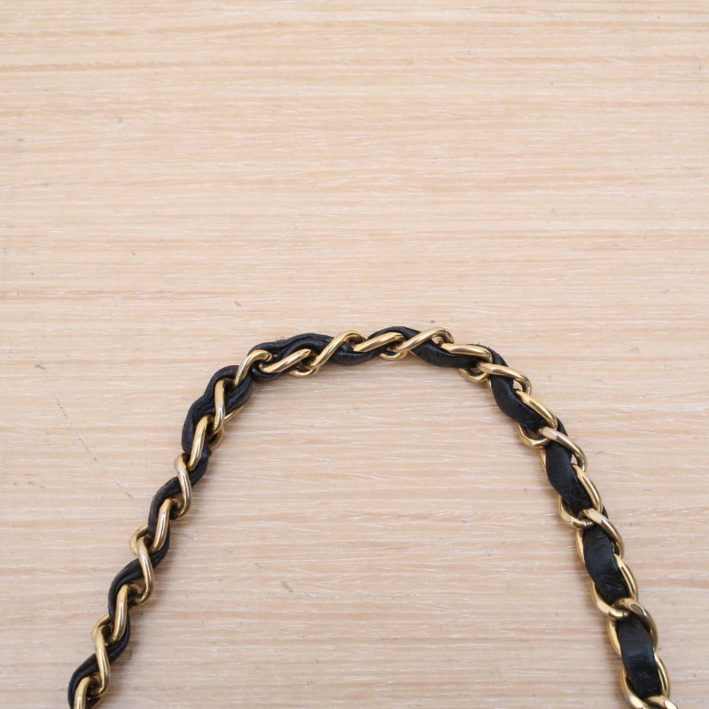 CHANEL 黑色牛皮8開金扣中古CF經典口蓋包蕾絲滾邊鏈條肩背包-4