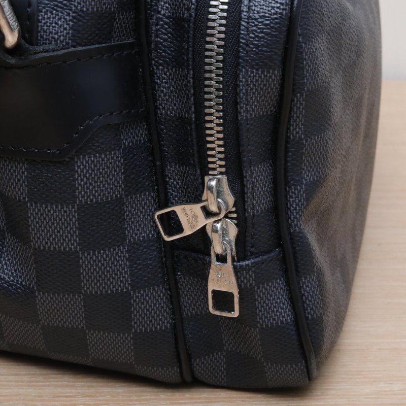 LOUIS VUITTON 黑棋格PVC2008中古雙層橫版相機包棋盤格肩背包-4
