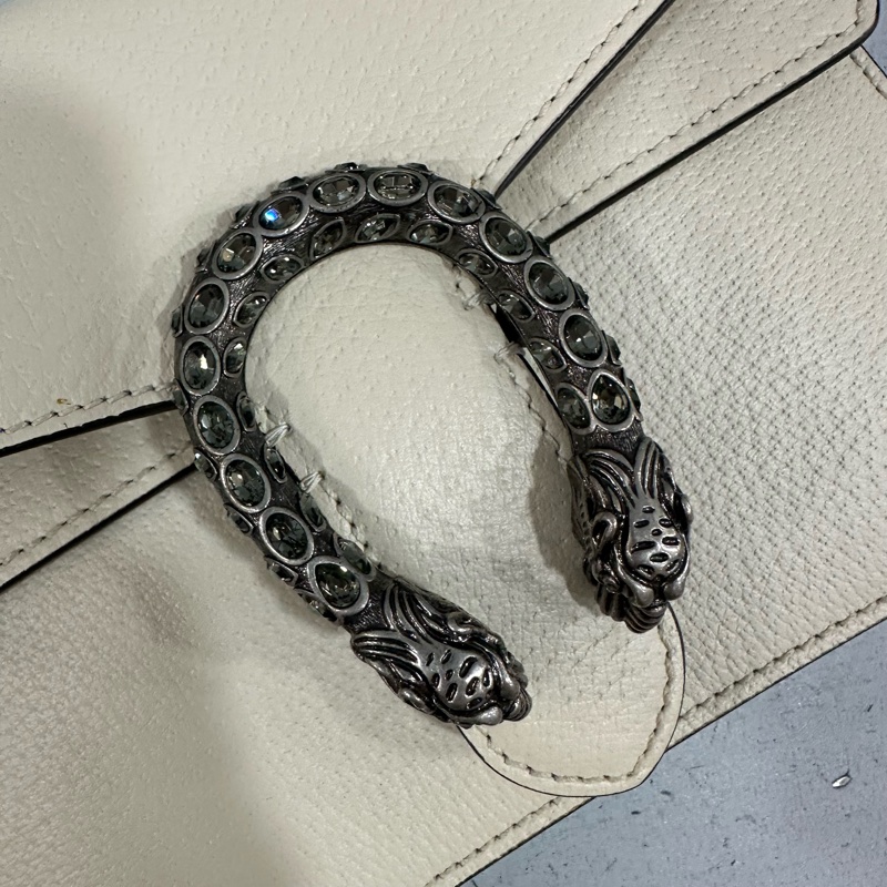 Gucci 421970 白皮銀鏈酒神包-29