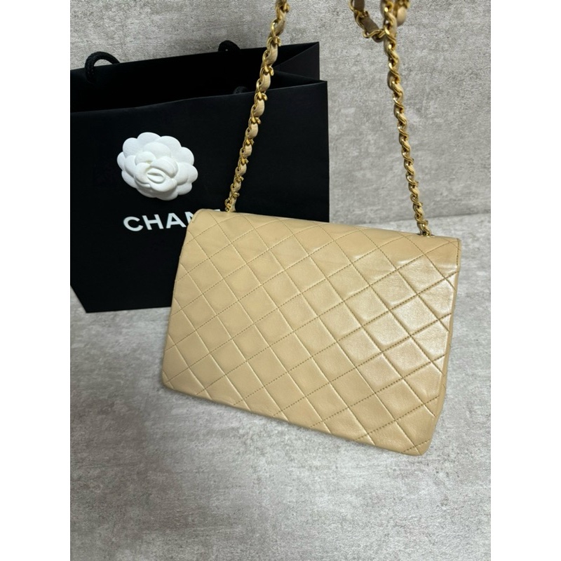正品Chanel vintage奶茶色金釦口蓋包-1