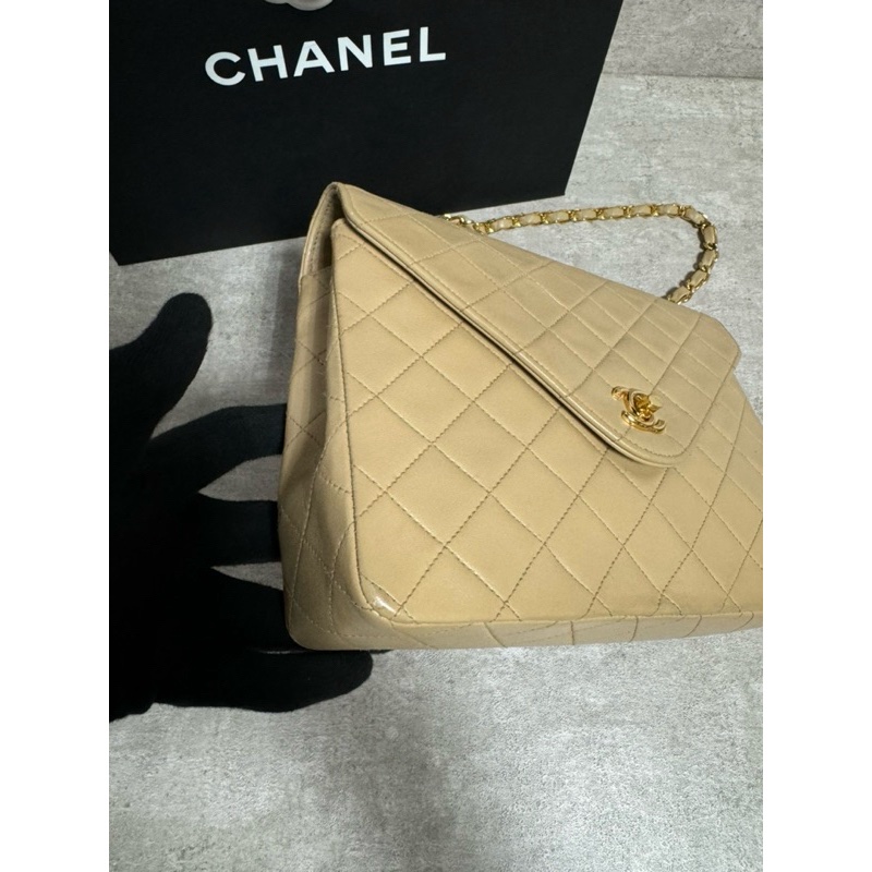 正品Chanel vintage奶茶色金釦口蓋包-4