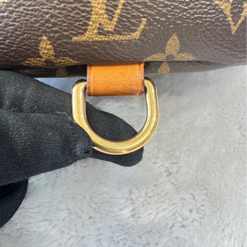 Lv腰包胸口💼-3