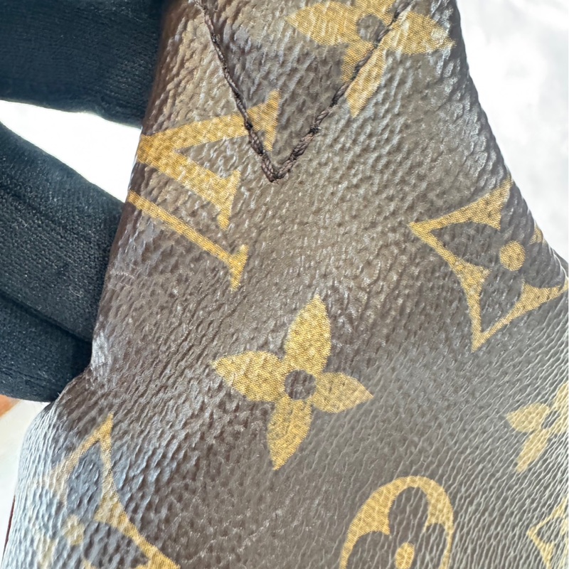 Lv腰包胸口💼-8
