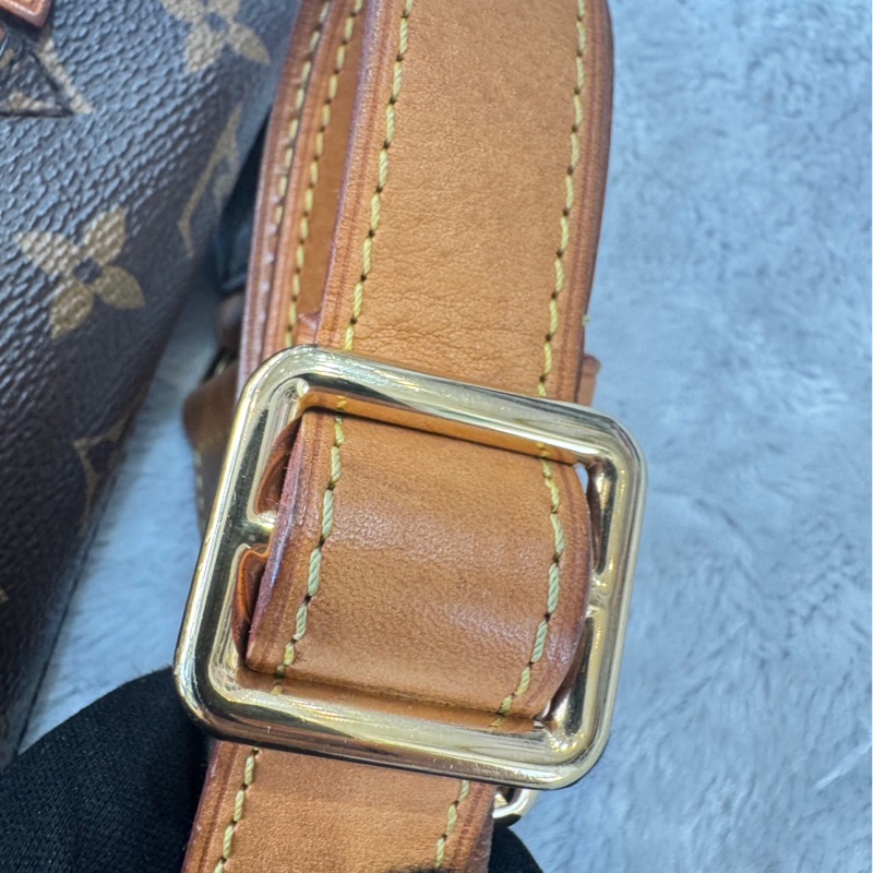 Lv腰包胸口💼-20