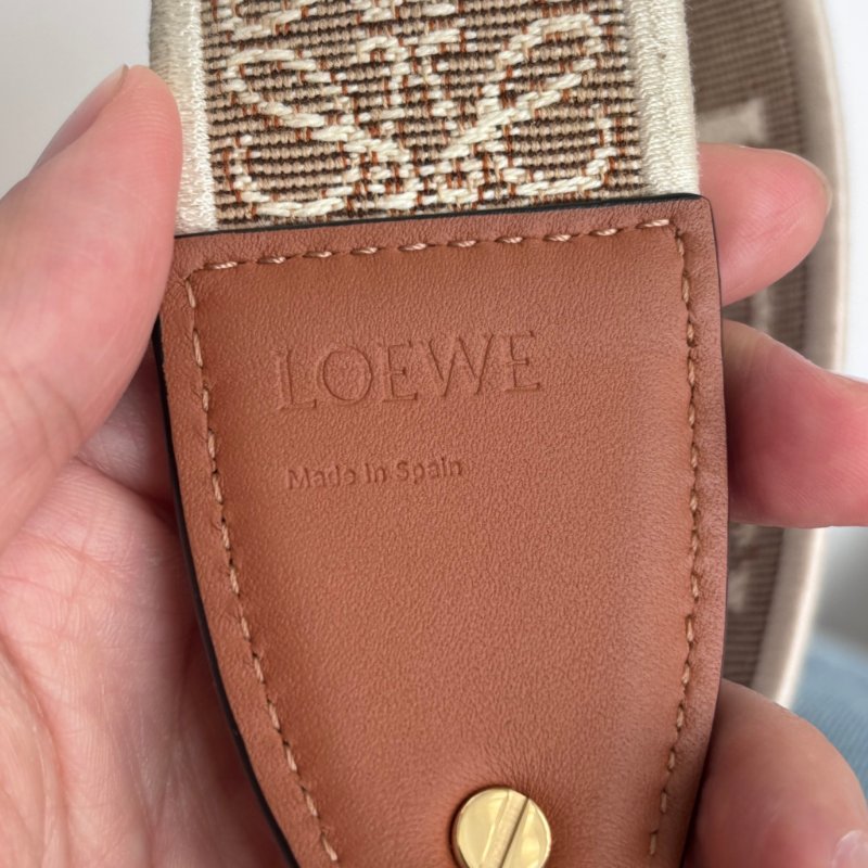 ::LOEWE:: 棕褐色 你柔軟小牛皮緹花 Gate Dual 包款-9