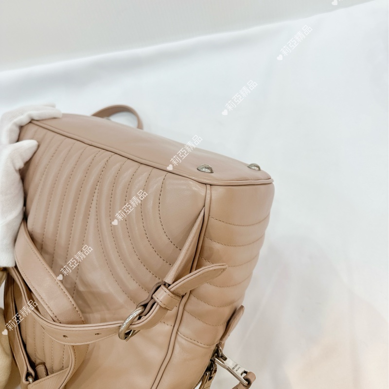 莉亞精品♡ Prada 後背包 奶茶色 二手美包-9