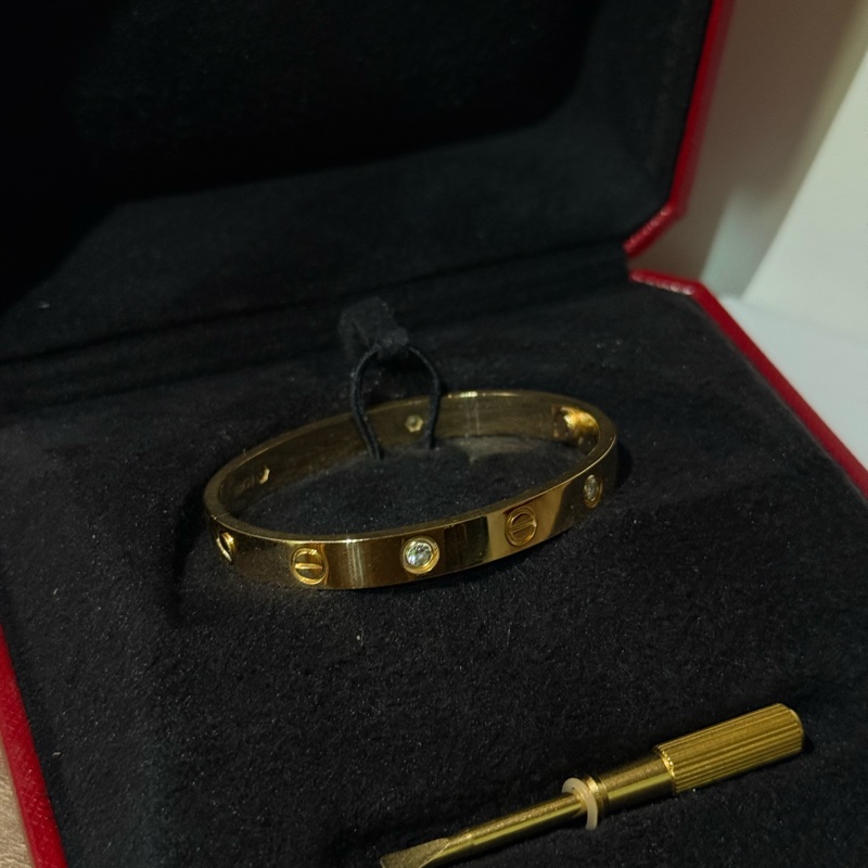 (台灣購證全配)Cartier 750黃K金6點鑽寬版love手環-1