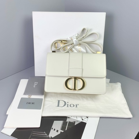 ◻️Dior蒙田30經典白色全皮斜背包