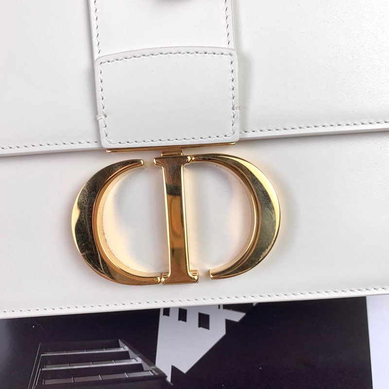◻️Dior蒙田30經典白色全皮斜背包-11