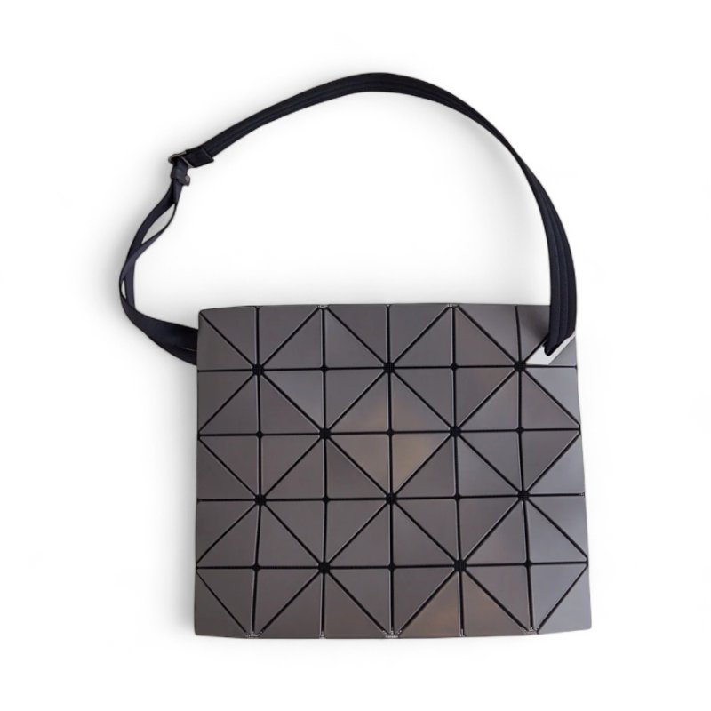 🎉新品好折扣✨Bao Bao Issey Miyake Blocky 6x5 霧面幾何方格斜背包 炭灰色-8