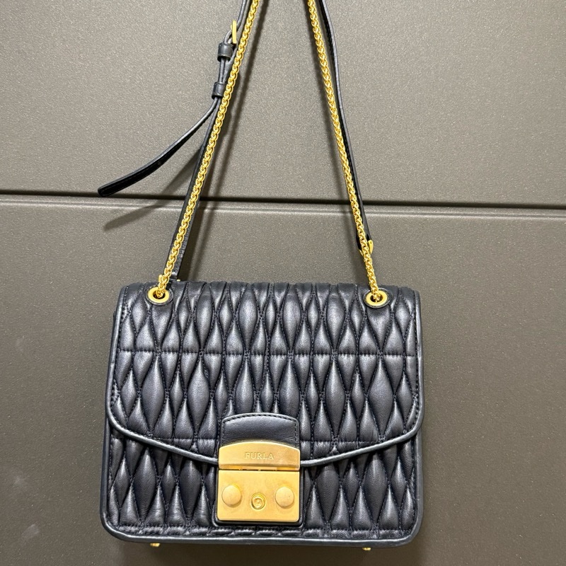Furla Metropolis Crossbody Cometa 小羊皮皺摺鎖鏈條包-0