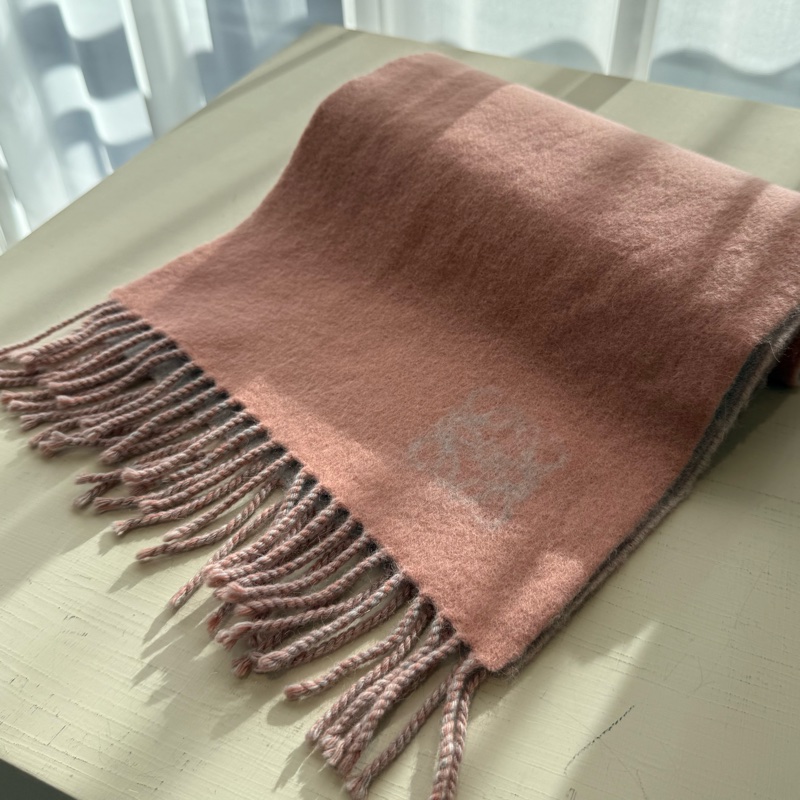 LOEWE 粉橘配灰色雙面流蘇園巾-8