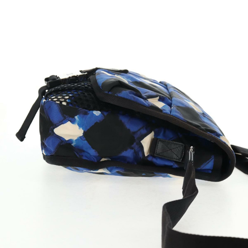 【日本直送】香奈兒單肩包尼龍藍黑銀 CC 正品 141222A-5
