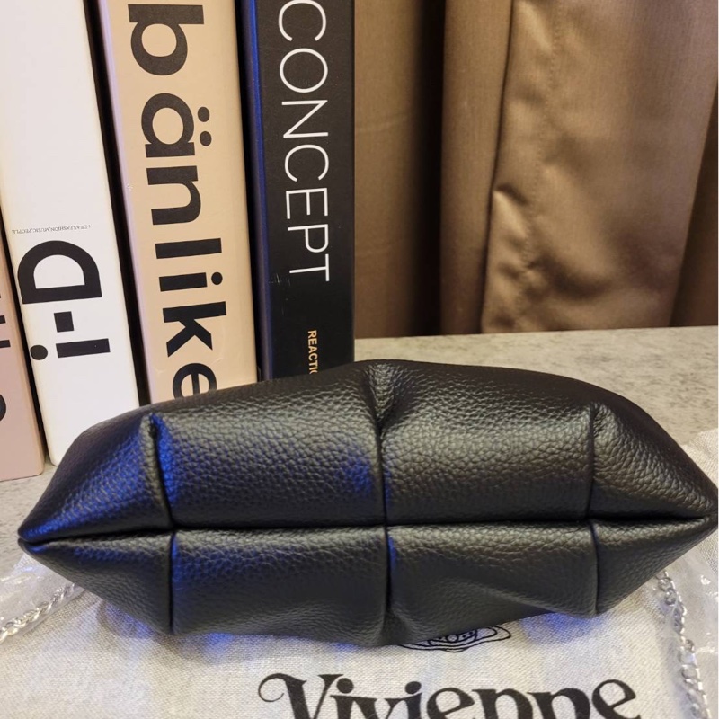 Vivienne Westwood 黑銀餃子包🥟 僅離櫃閒置-9